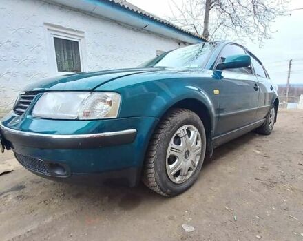 Зеленый Фольксваген Пассат, объемом двигателя 1.8 л и пробегом 300 тыс. км за 3150 $, фото 7 на Automoto.ua