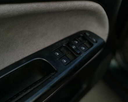 Зеленый Фольксваген Пассат, объемом двигателя 1.78 л и пробегом 375 тыс. км за 2550 $, фото 42 на Automoto.ua