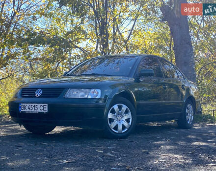 Зеленый Фольксваген Пассат, объемом двигателя 1.78 л и пробегом 375 тыс. км за 2550 $, фото 19 на Automoto.ua
