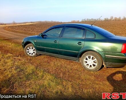 Зеленый Фольксваген Пассат, объемом двигателя 1.8 л и пробегом 330 тыс. км за 2900 $, фото 5 на Automoto.ua