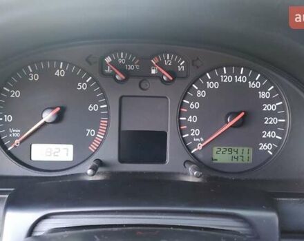 Зеленый Фольксваген Пассат, объемом двигателя 1.6 л и пробегом 229 тыс. км за 4900 $, фото 5 на Automoto.ua