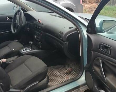 Зеленый Фольксваген Пассат, объемом двигателя 1.9 л и пробегом 340 тыс. км за 3800 $, фото 5 на Automoto.ua