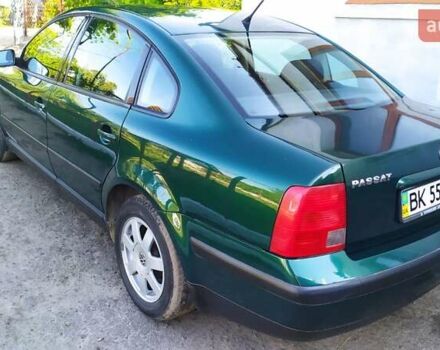 Зеленый Фольксваген Пассат, объемом двигателя 1.6 л и пробегом 229 тыс. км за 4900 $, фото 2 на Automoto.ua