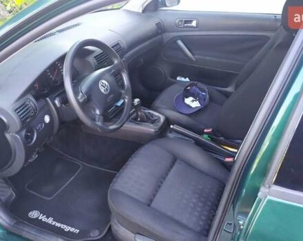 Зеленый Фольксваген Пассат, объемом двигателя 1.6 л и пробегом 229 тыс. км за 4900 $, фото 6 на Automoto.ua