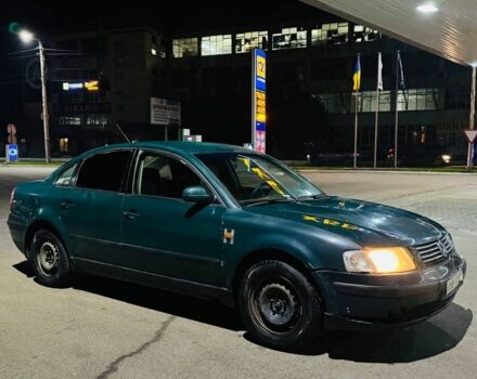 Зеленый Фольксваген Пассат, объемом двигателя 1.9 л и пробегом 321 тыс. км за 1250 $, фото 1 на Automoto.ua