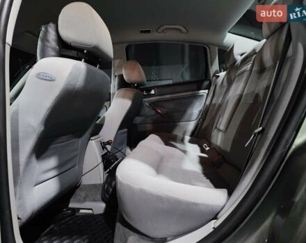 Зеленый Фольксваген Пассат, объемом двигателя 1.8 л и пробегом 210 тыс. км за 6700 $, фото 8 на Automoto.ua