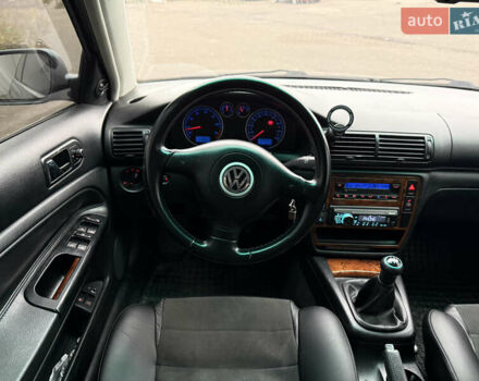 Зелений Фольксваген Пассат, об'ємом двигуна 1.8 л та пробігом 285 тис. км за 4499 $, фото 10 на Automoto.ua