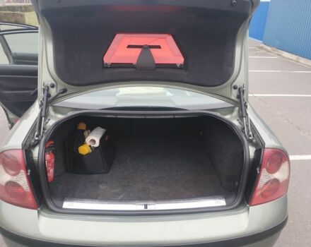 Зеленый Фольксваген Пассат, объемом двигателя 1.8 л и пробегом 266 тыс. км за 5000 $, фото 7 на Automoto.ua