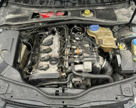 Зелений Фольксваген Пассат, об'ємом двигуна 1.8 л та пробігом 250 тис. км за 3400 $, фото 10 на Automoto.ua