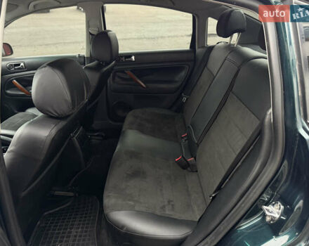 Зелений Фольксваген Пассат, об'ємом двигуна 1.8 л та пробігом 285 тис. км за 4499 $, фото 14 на Automoto.ua