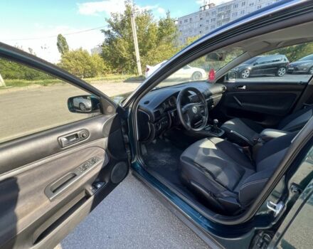 Зеленый Фольксваген Пассат, объемом двигателя 1.8 л и пробегом 382 тыс. км за 3600 $, фото 13 на Automoto.ua