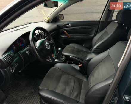 Зелений Фольксваген Пассат, об'ємом двигуна 1.8 л та пробігом 285 тис. км за 4499 $, фото 7 на Automoto.ua