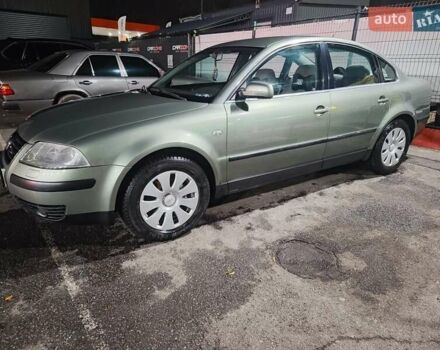 Зеленый Фольксваген Пассат, объемом двигателя 1.8 л и пробегом 210 тыс. км за 6700 $, фото 1 на Automoto.ua