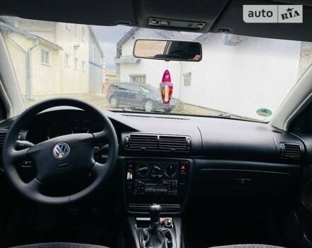 Зеленый Фольксваген Пассат, объемом двигателя 1.6 л и пробегом 249 тыс. км за 4100 $, фото 7 на Automoto.ua
