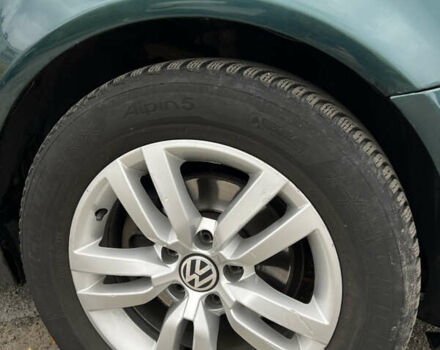 Зеленый Фольксваген Пассат, объемом двигателя 1.8 л и пробегом 382 тыс. км за 4000 $, фото 10 на Automoto.ua