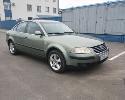 Зеленый Фольксваген Пассат, объемом двигателя 1.8 л и пробегом 266 тыс. км за 5000 $, фото 2 на Automoto.ua