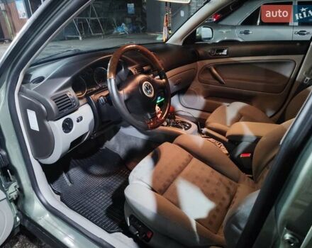 Зеленый Фольксваген Пассат, объемом двигателя 1.8 л и пробегом 210 тыс. км за 6700 $, фото 12 на Automoto.ua