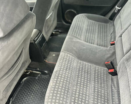 Зелений Фольксваген Пассат, об'ємом двигуна 1.8 л та пробігом 250 тис. км за 3400 $, фото 8 на Automoto.ua