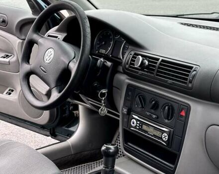 Зеленый Фольксваген Пассат, объемом двигателя 1.6 л и пробегом 329 тыс. км за 4600 $, фото 18 на Automoto.ua