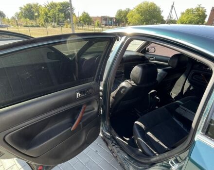 Зелений Фольксваген Пассат, об'ємом двигуна 1.8 л та пробігом 226 тис. км за 4500 $, фото 12 на Automoto.ua