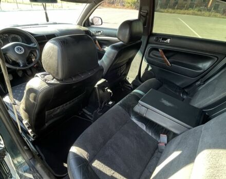 Зелений Фольксваген Пассат, об'ємом двигуна 1.8 л та пробігом 226 тис. км за 4500 $, фото 13 на Automoto.ua