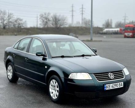 Зеленый Фольксваген Пассат, объемом двигателя 1.6 л и пробегом 329 тыс. км за 4600 $, фото 1 на Automoto.ua