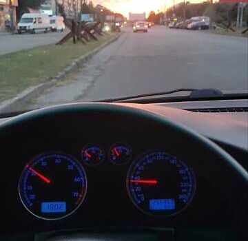 Зелений Фольксваген Пассат, об'ємом двигуна 1.8 л та пробігом 297 тис. км за 5400 $, фото 3 на Automoto.ua