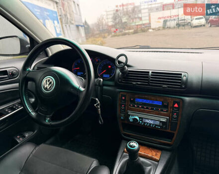 Зелений Фольксваген Пассат, об'ємом двигуна 1.8 л та пробігом 285 тис. км за 4499 $, фото 8 на Automoto.ua