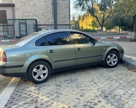 Зелений Фольксваген Пассат, об'ємом двигуна 1.8 л та пробігом 401 тис. км за 4550 $, фото 5 на Automoto.ua