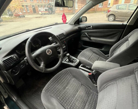 Зеленый Фольксваген Пассат, объемом двигателя 1.8 л и пробегом 382 тыс. км за 4000 $, фото 28 на Automoto.ua