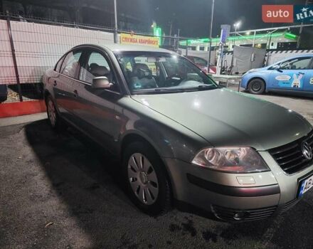 Зеленый Фольксваген Пассат, объемом двигателя 1.8 л и пробегом 210 тыс. км за 6700 $, фото 2 на Automoto.ua