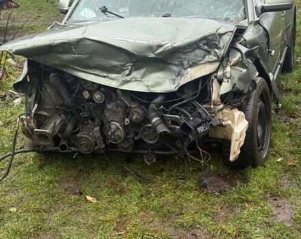 Зеленый Фольксваген Пассат, объемом двигателя 0 л и пробегом 200 тыс. км за 950 $, фото 3 на Automoto.ua