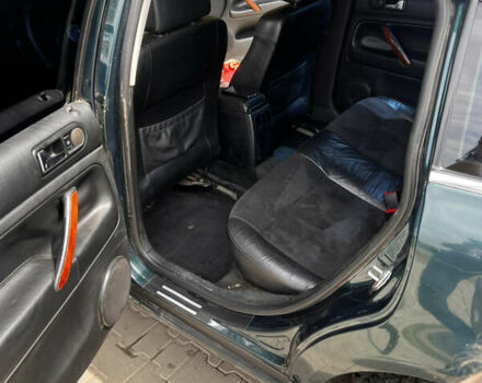 Зеленый Фольксваген Пассат, объемом двигателя 1.8 л и пробегом 251 тыс. км за 4000 $, фото 5 на Automoto.ua