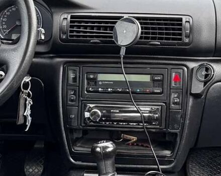 Зелений Фольксваген Пассат, об'ємом двигуна 1.6 л та пробігом 202 тис. км за 4399 $, фото 13 на Automoto.ua