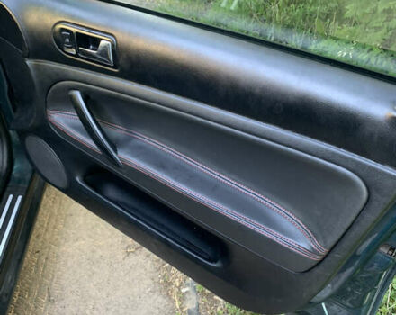 Зеленый Фольксваген Пассат, объемом двигателя 1.8 л и пробегом 314 тыс. км за 5400 $, фото 4 на Automoto.ua