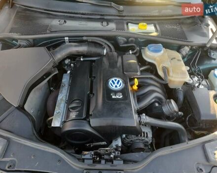 Зелений Фольксваген Пассат, об'ємом двигуна 1.6 л та пробігом 254 тис. км за 4799 $, фото 19 на Automoto.ua