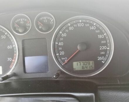 Зеленый Фольксваген Пассат, объемом двигателя 1.8 л и пробегом 177 тыс. км за 4000 $, фото 5 на Automoto.ua