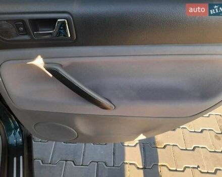 Зелений Фольксваген Пассат, об'ємом двигуна 1.6 л та пробігом 254 тис. км за 4799 $, фото 25 на Automoto.ua