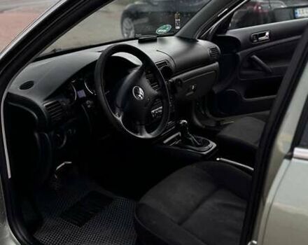 Зелений Фольксваген Пассат, об'ємом двигуна 1.6 л та пробігом 202 тис. км за 4399 $, фото 7 на Automoto.ua