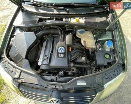 Зелений Фольксваген Пассат, об'ємом двигуна 1.6 л та пробігом 202 тис. км за 4399 $, фото 14 на Automoto.ua