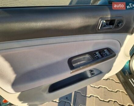 Зелений Фольксваген Пассат, об'ємом двигуна 1.6 л та пробігом 254 тис. км за 4799 $, фото 22 на Automoto.ua