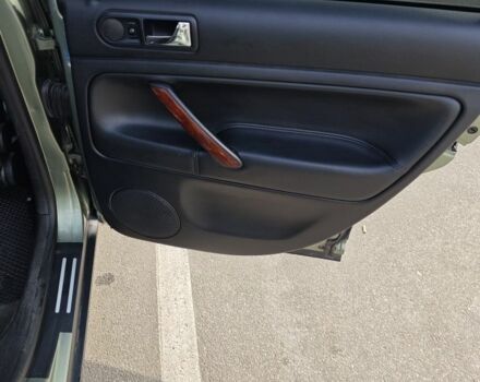 Зеленый Фольксваген Пассат, объемом двигателя 1.8 л и пробегом 351 тыс. км за 4000 $, фото 12 на Automoto.ua