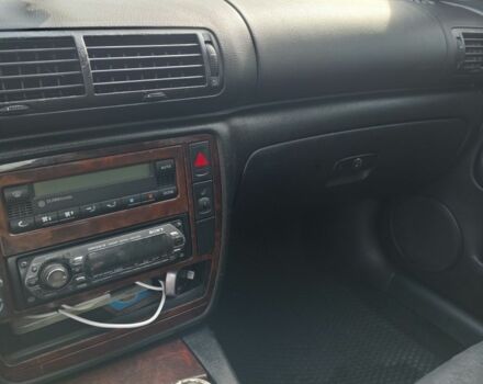 Зеленый Фольксваген Пассат, объемом двигателя 1.8 л и пробегом 351 тыс. км за 4000 $, фото 9 на Automoto.ua