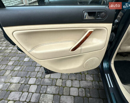 Зеленый Фольксваген Пассат, объемом двигателя 2.5 л и пробегом 273 тыс. км за 3899 $, фото 8 на Automoto.ua