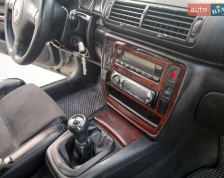 Зеленый Фольксваген Пассат, объемом двигателя 1.8 л и пробегом 354 тыс. км за 4999 $, фото 14 на Automoto.ua