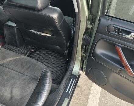 Зеленый Фольксваген Пассат, объемом двигателя 1.8 л и пробегом 351 тыс. км за 4000 $, фото 13 на Automoto.ua