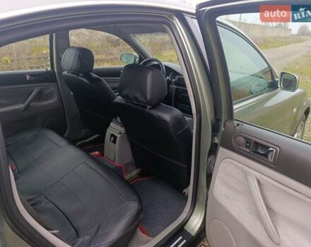 Зеленый Фольксваген Пассат, объемом двигателя 1.78 л и пробегом 280 тыс. км за 3600 $, фото 5 на Automoto.ua