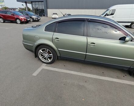 Зеленый Фольксваген Пассат, объемом двигателя 1.8 л и пробегом 351 тыс. км за 4000 $, фото 1 на Automoto.ua