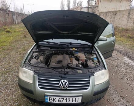 Зеленый Фольксваген Пассат, объемом двигателя 1.8 л и пробегом 270 тыс. км за 3600 $, фото 5 на Automoto.ua