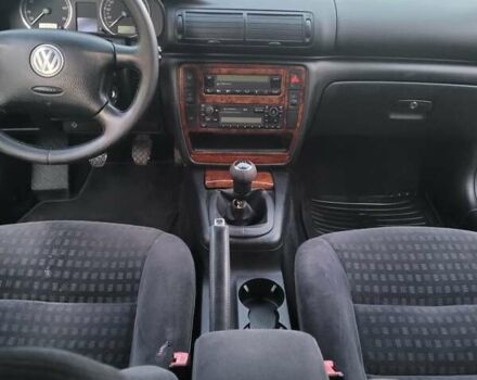 Зеленый Фольксваген Пассат, объемом двигателя 1.8 л и пробегом 299 тыс. км за 4700 $, фото 7 на Automoto.ua